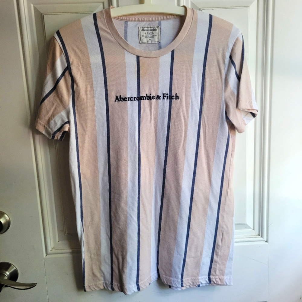 Abercrombie & Fitch Men's Striped T-Shirt - Cream and Blue
